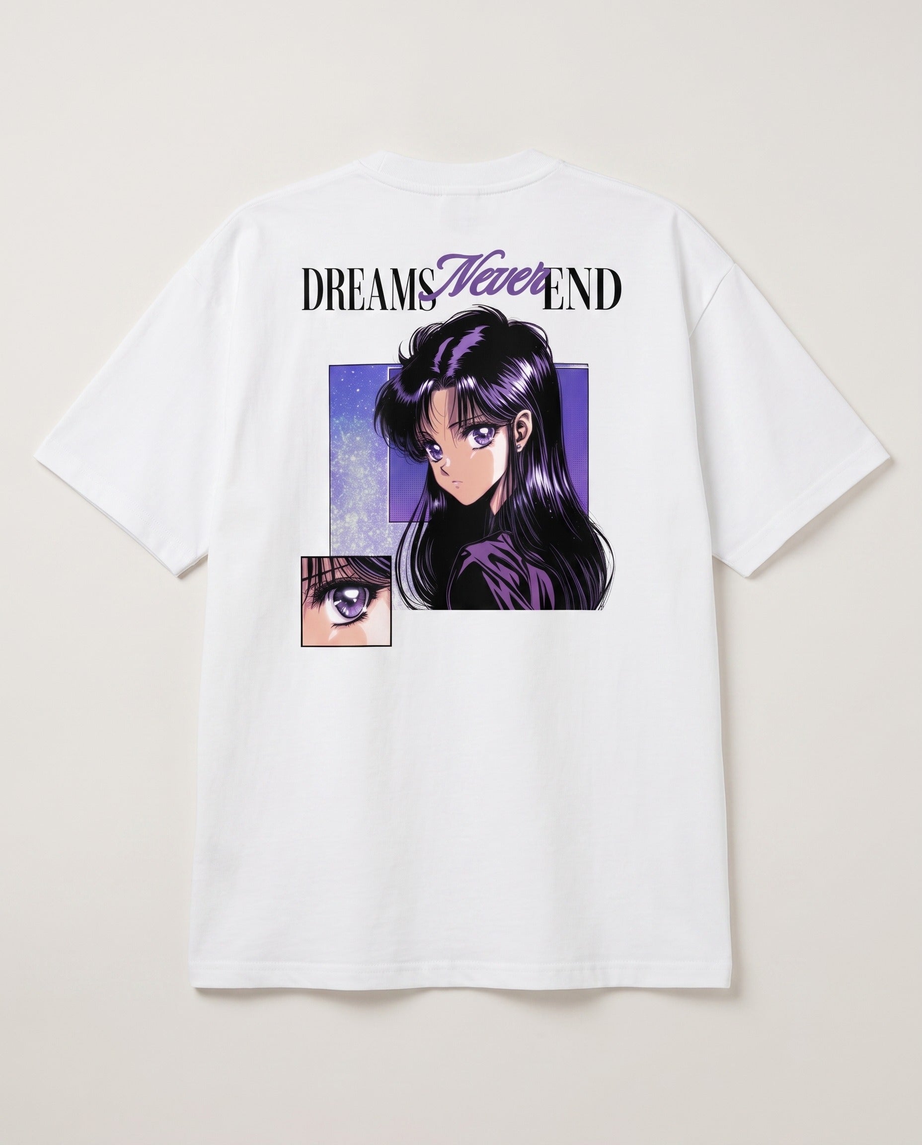 Dreams Never End Oversized T-Shirt Weiss, Rückseite mit 90s-Anime-Print, Flatlay