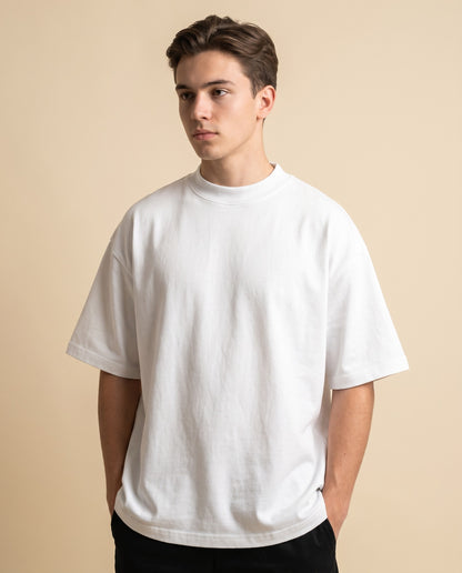 Weisses Oversized Heavy T-Shirt Vorderseite, schlichter Rundhals, Unisex